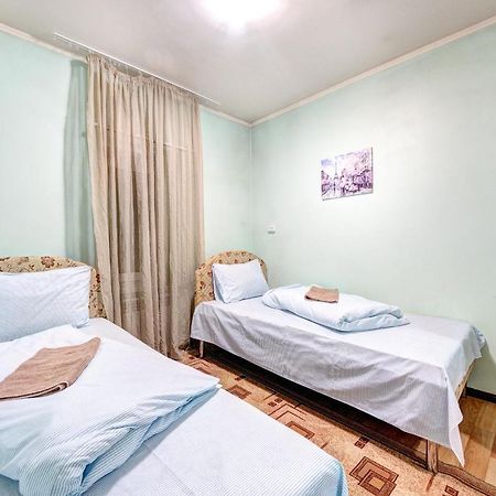 Hotel Zvezda Kijev Kültér fotó