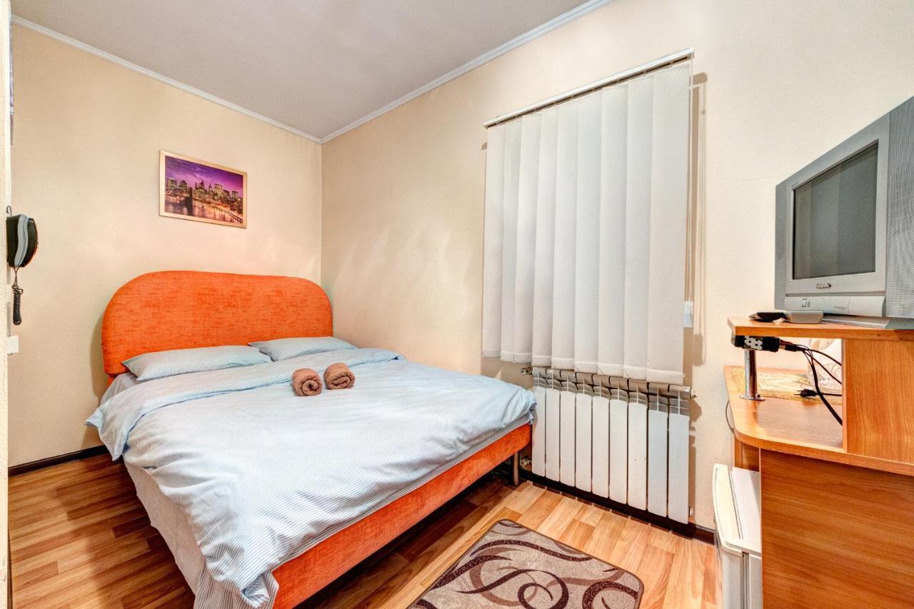 Hotel Zvezda Kijev Kültér fotó