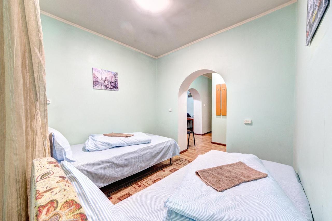 Hotel Zvezda Kijev Kültér fotó